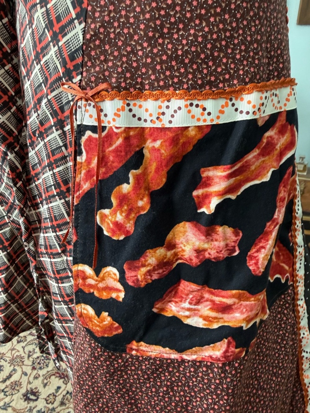 🥓 Bacon Handmade Patchwork Apron Skirt Pockets Tie-On Lined Retro Kitchencore 🥓 - Picture 6 of 8